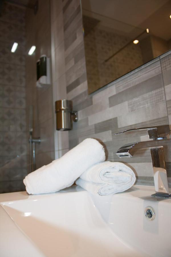 Charming Corners Azahar Apartment Seville Luaran gambar